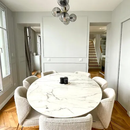 Luxury 2-bedroom With Terrace Near Montmartre