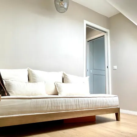 Luxury 2-bedroom With Terrace Near Montmartre Parigi